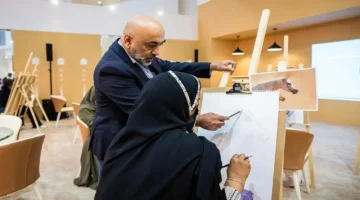 رسم الجواد العربي يستقطب المواهب الفنية بمعرض الصقور والصيد السعودي الدولي 2025